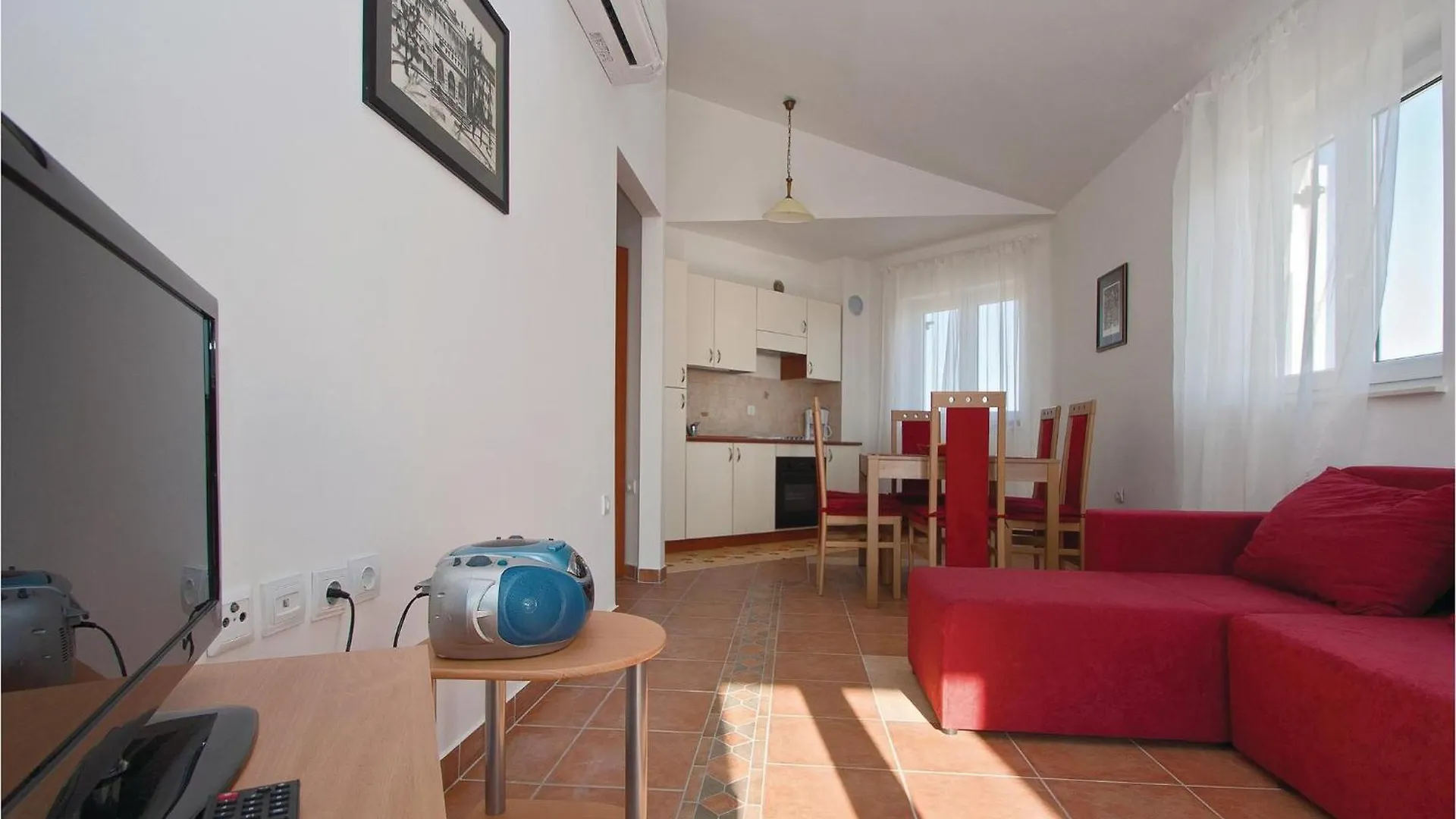 2 Bedroom Stunning Apartment In 沃德年 0*,
